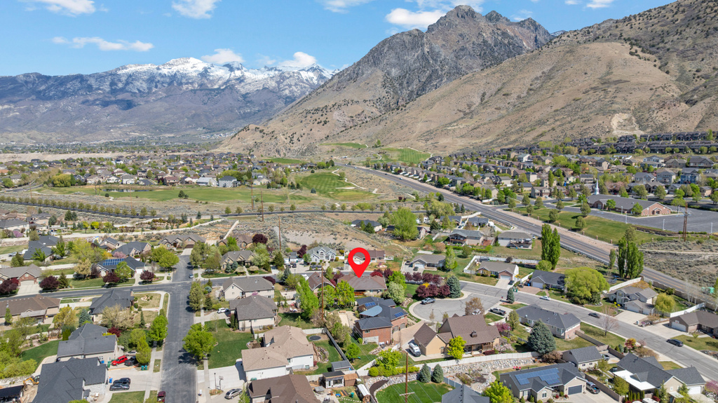 3957 W HONEY LOCUST LN Cedar Hills, UT 84062