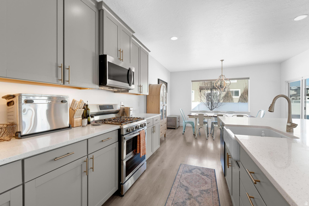 701 S SCHOOL HOUSE RD Saratoga Springs, UT 84045