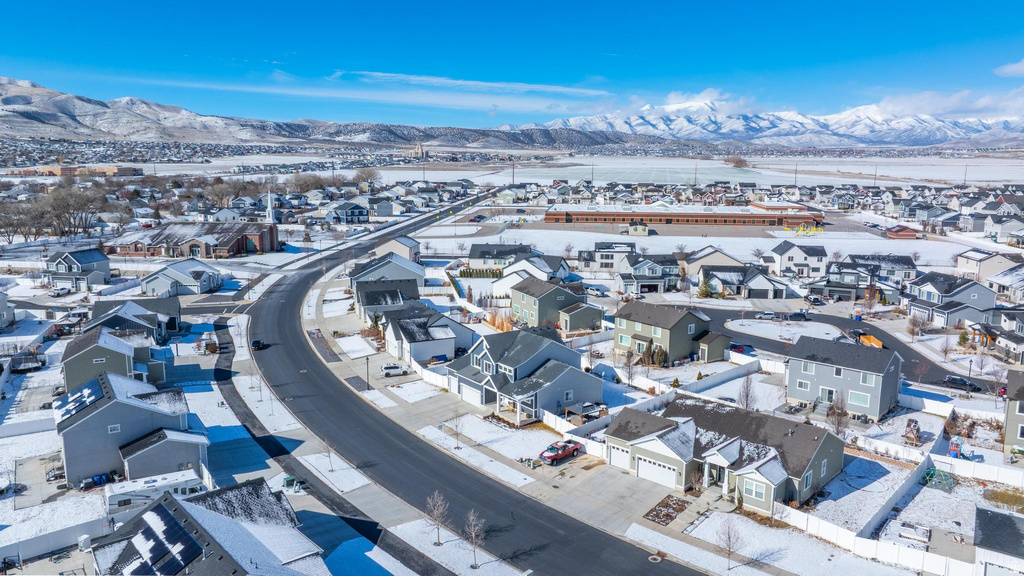 701 S SCHOOL HOUSE RD Saratoga Springs, UT 84045