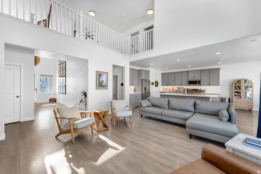 701 S SCHOOL HOUSE RD Saratoga Springs, UT 84045