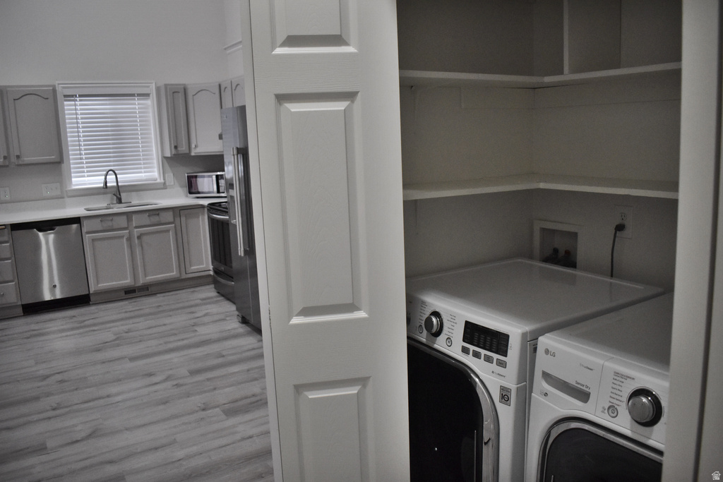 112 W CRYSTAL BAY DR Stansbury Park, UT 84074