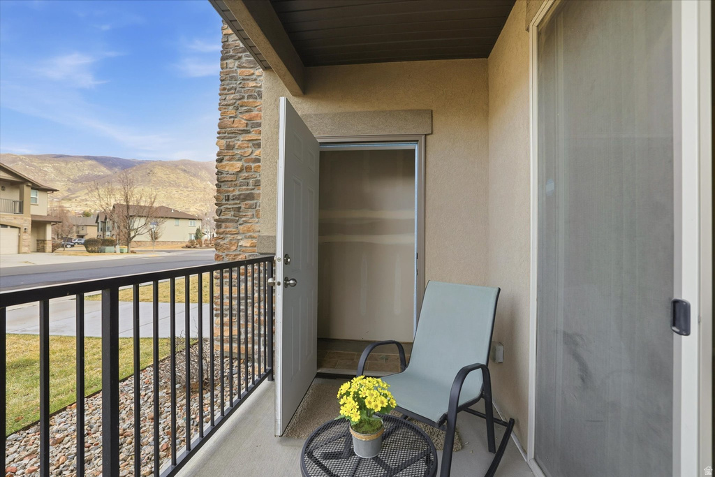 281 W 650 N #B Centerville, UT 84014