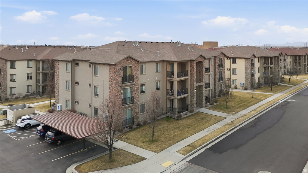 281 W 650 N #B Centerville, UT 84014