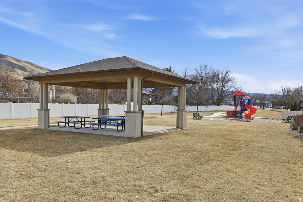 281 W 650 N #B Centerville, UT 84014