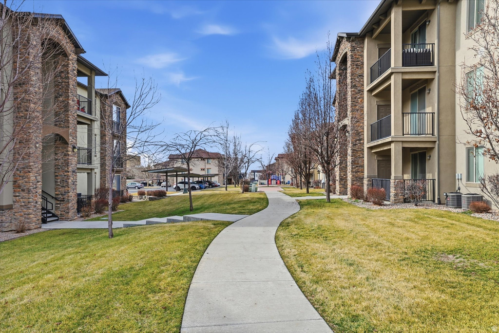 281 W 650 N #B Centerville, UT 84014