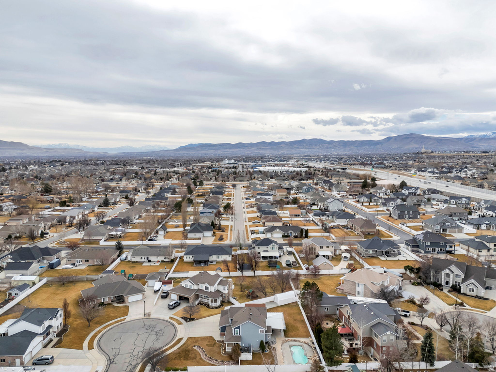 9972 S EDEN VIEW CT South Jordan, UT 84095