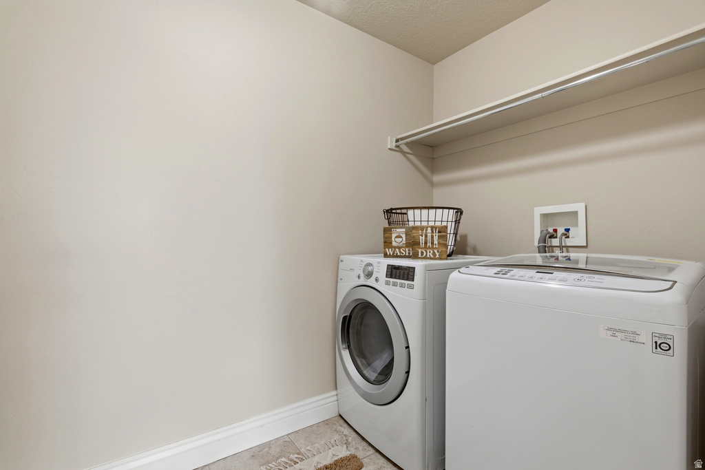 1542 E SHADOW DR Eagle Mountain, UT 84005