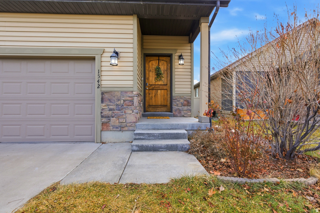 1542 E SHADOW DR Eagle Mountain, UT 84005