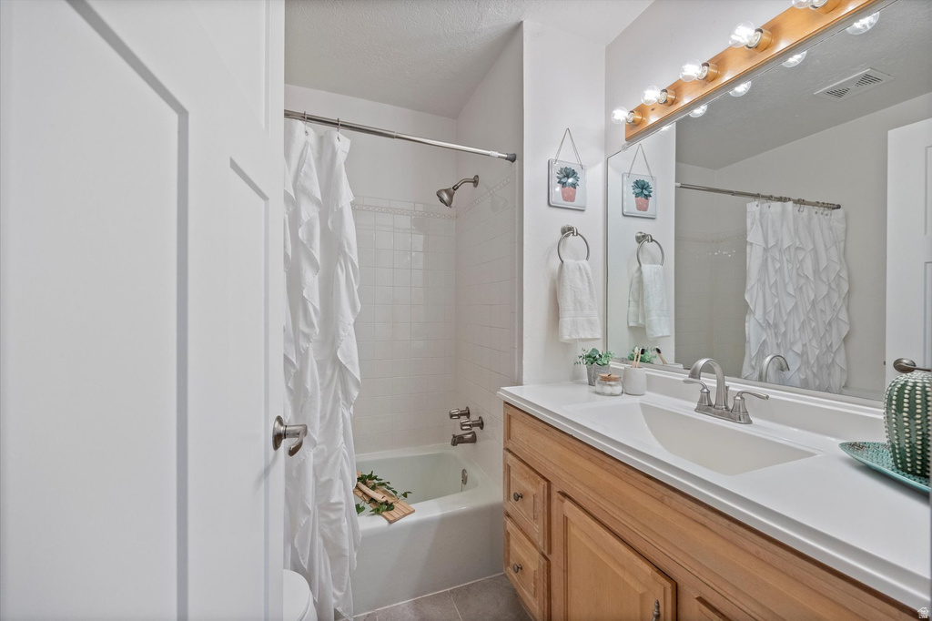 8485 S HARVARD PARK DR Sandy, UT 84094