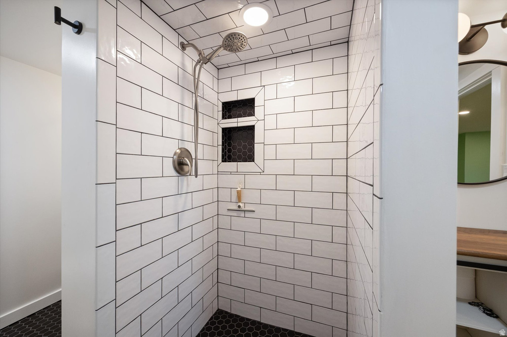 8485 S HARVARD PARK DR Sandy, UT 84094