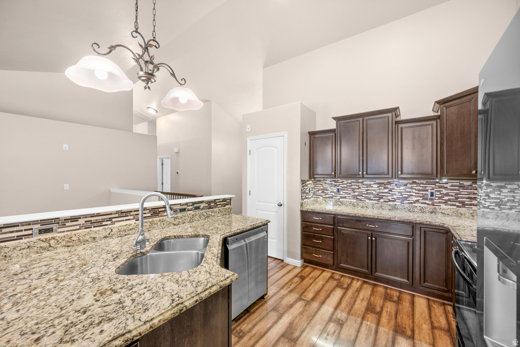 8442 S WIND CAVES LN West Jordan, UT 84081