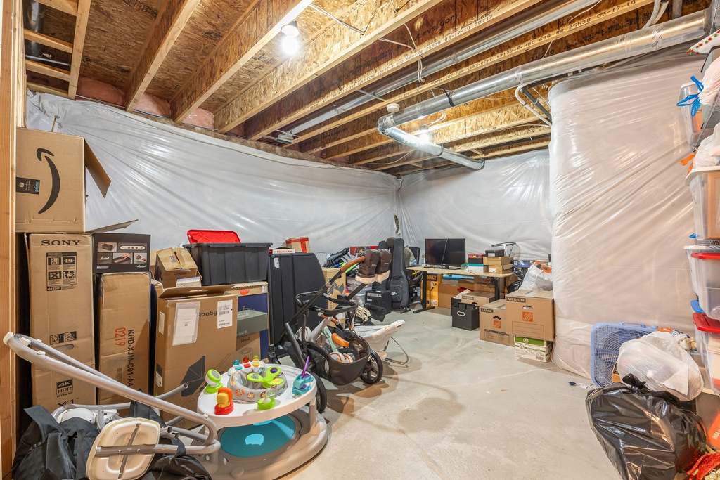 11181 S VILLAGE GROVE LN South Jordan, UT 84095