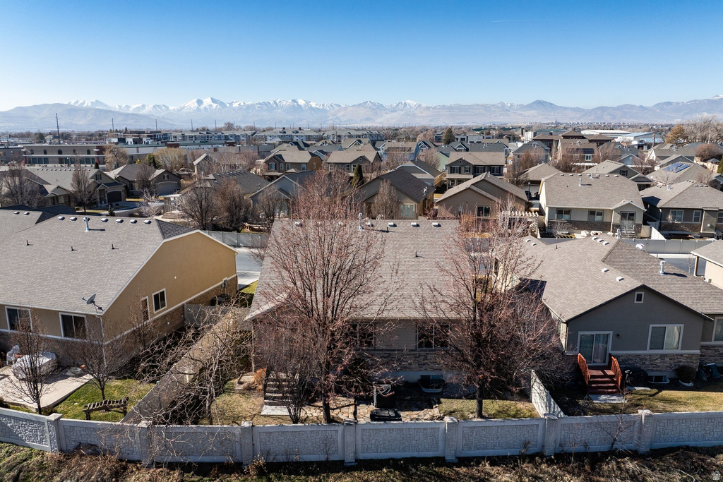 11181 S VILLAGE GROVE LN South Jordan, UT 84095