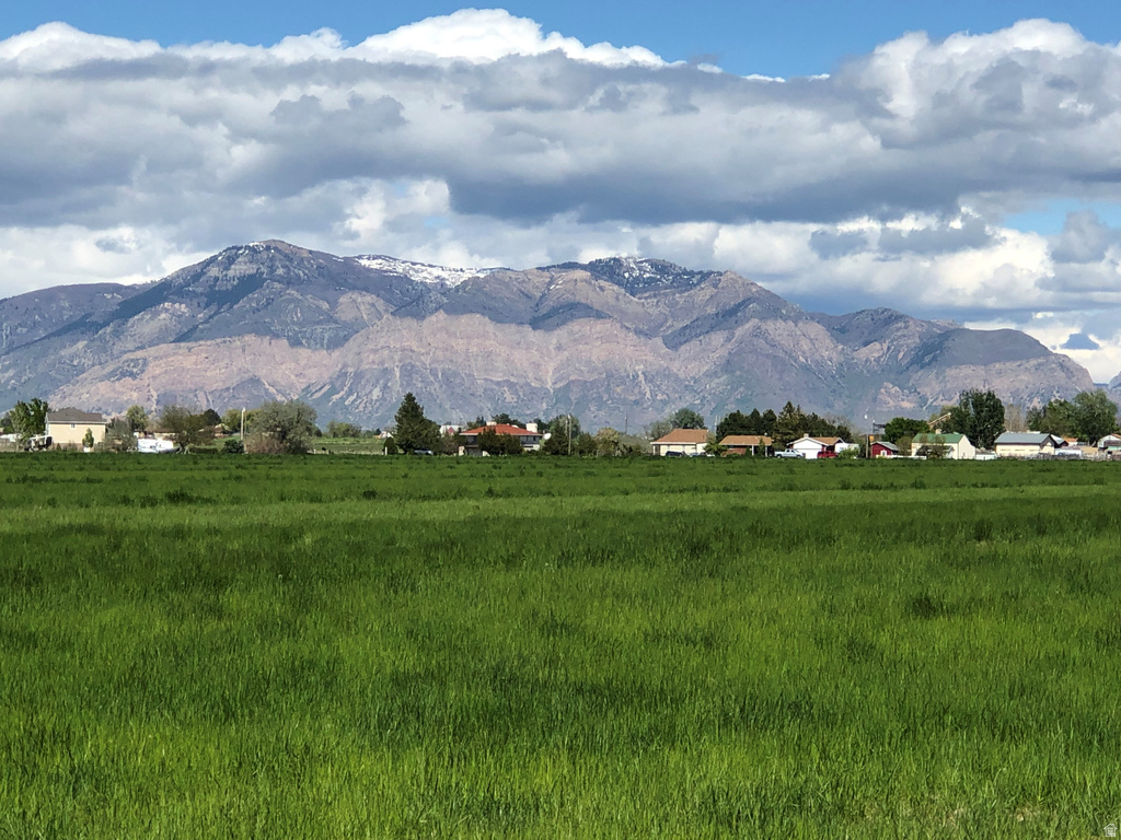 3515 S 5100 W Hooper, UT 84315