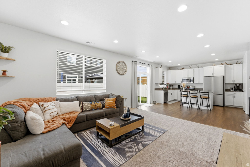 2126 W LYDIA LN Syracuse, UT 84075