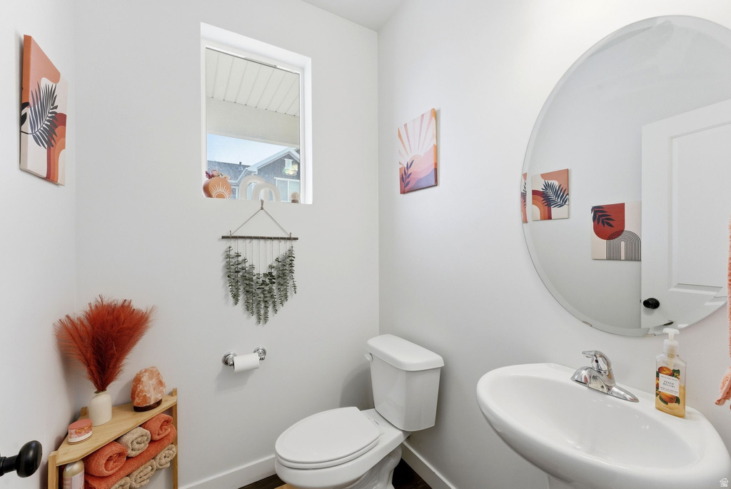 2126 W LYDIA LN Syracuse, UT 84075