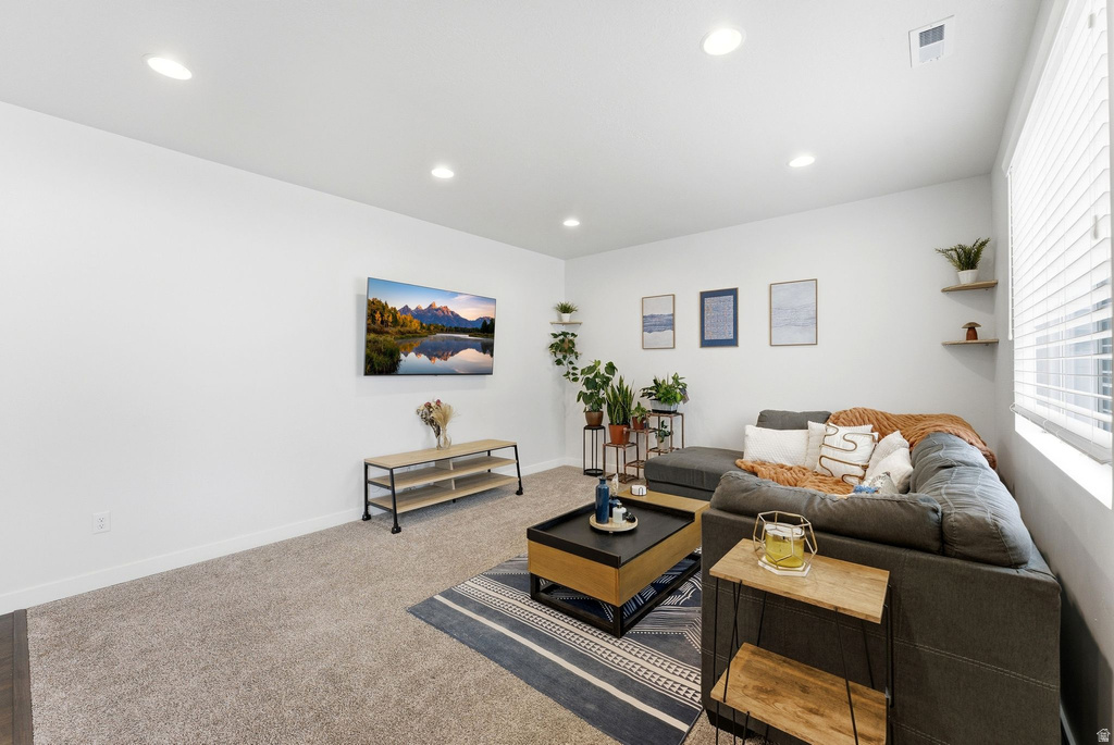 2126 W LYDIA LN Syracuse, UT 84075