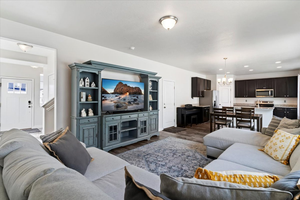 3176 N 1450 E Layton, UT 84040