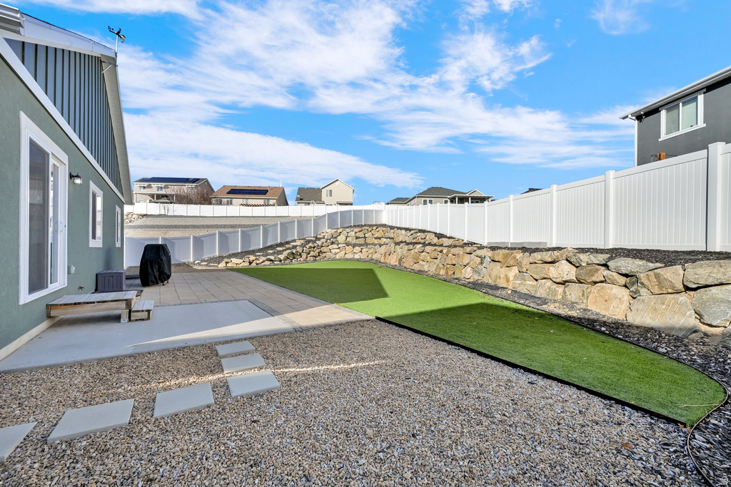 7589 S CASSIELLE LN West Jordan, UT 84081