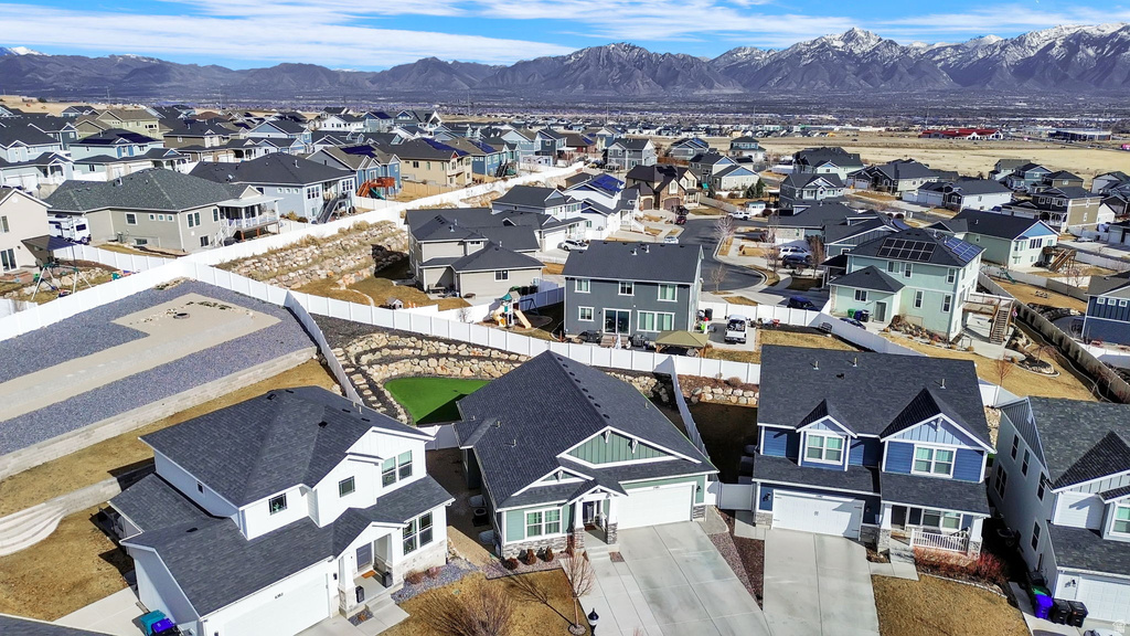 7589 S CASSIELLE LN West Jordan, UT 84081