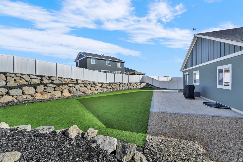 7589 S CASSIELLE LN West Jordan, UT 84081