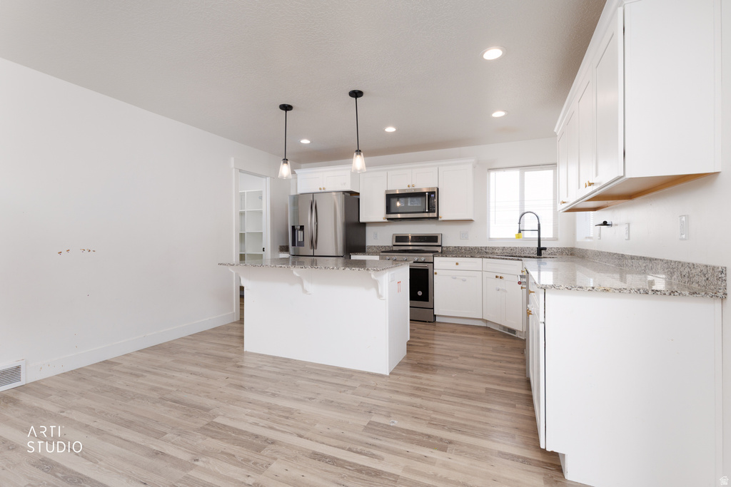 1892 W WOODLAND RD Saratoga Springs, UT 84045