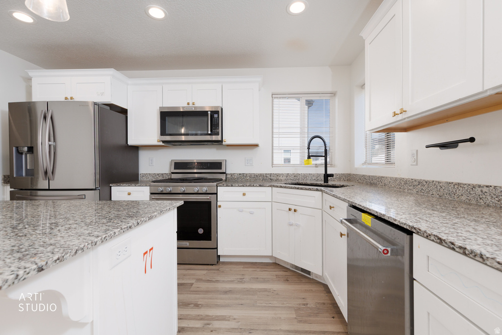 1892 W WOODLAND RD Saratoga Springs, UT 84045