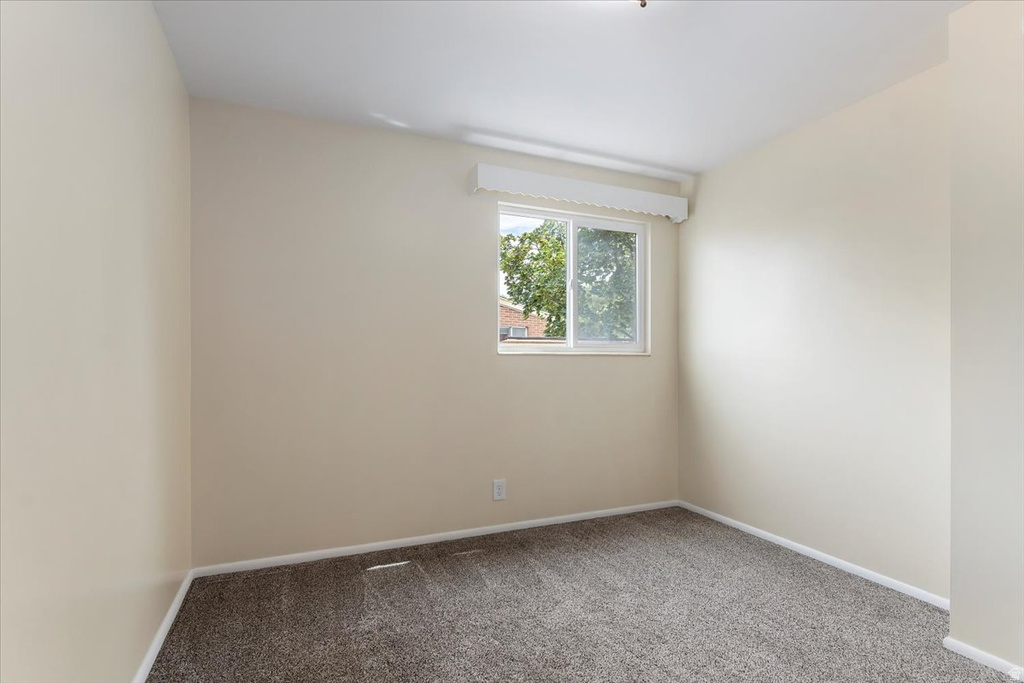 3544 W MEADOWBROOK DR West Valley City, UT 84119