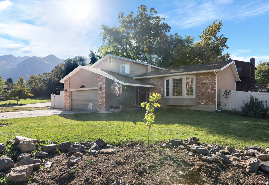 2170 E BORG CT Sandy, UT 84092