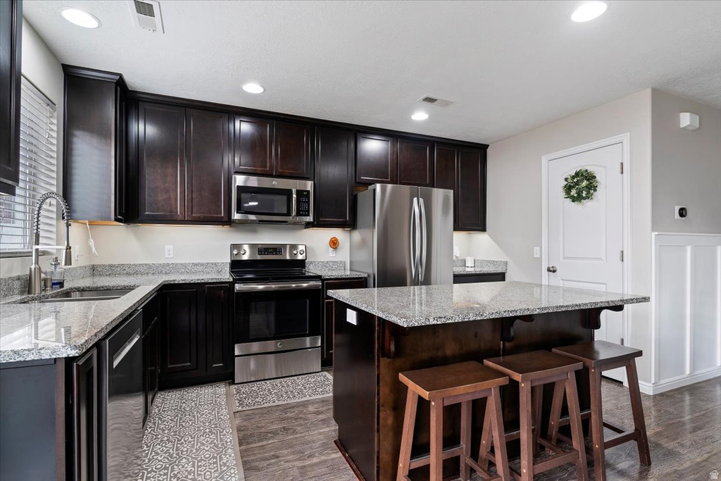 3570 S CREEK SIDE LN Syracuse, UT 84075