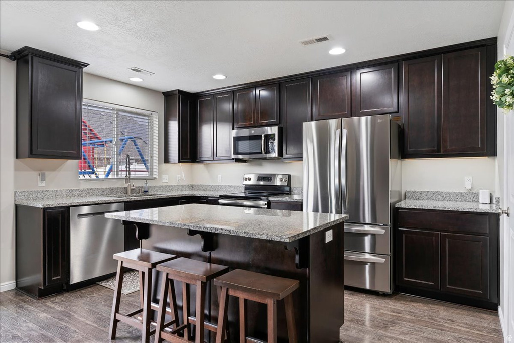 3570 S CREEK SIDE LN Syracuse, UT 84075