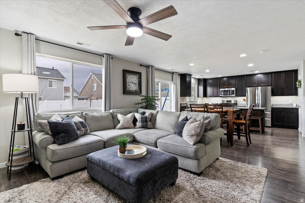 3570 S CREEK SIDE LN Syracuse, UT 84075