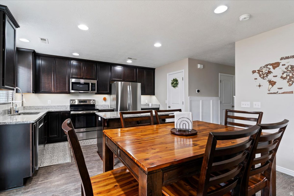 3570 S CREEK SIDE LN Syracuse, UT 84075