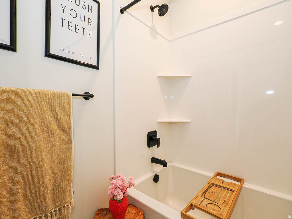 571 N 1400 W Farmington, UT 84025