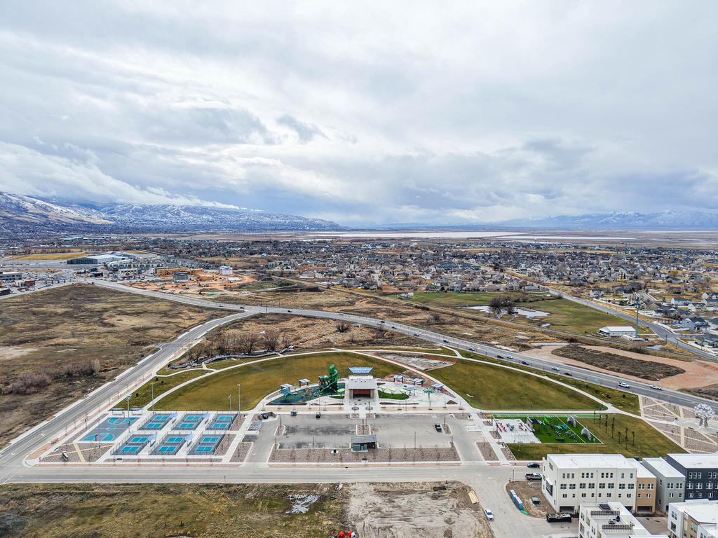 571 N 1400 W Farmington, UT 84025