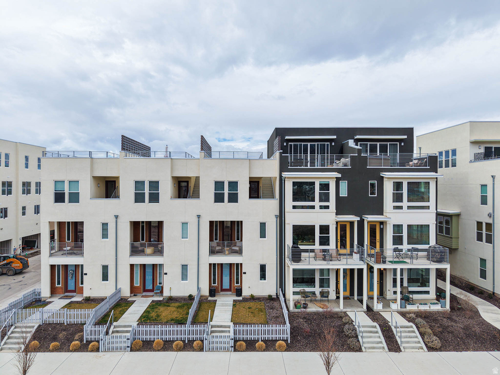 571 N 1400 W Farmington, UT 84025