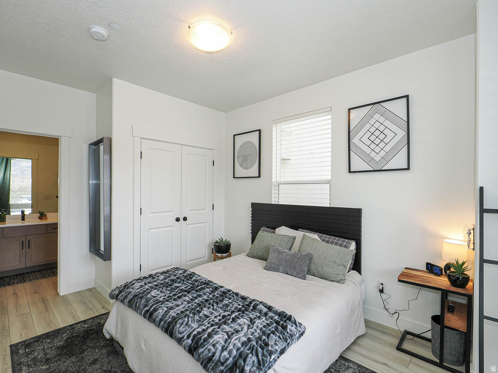 571 N 1400 W Farmington, UT 84025