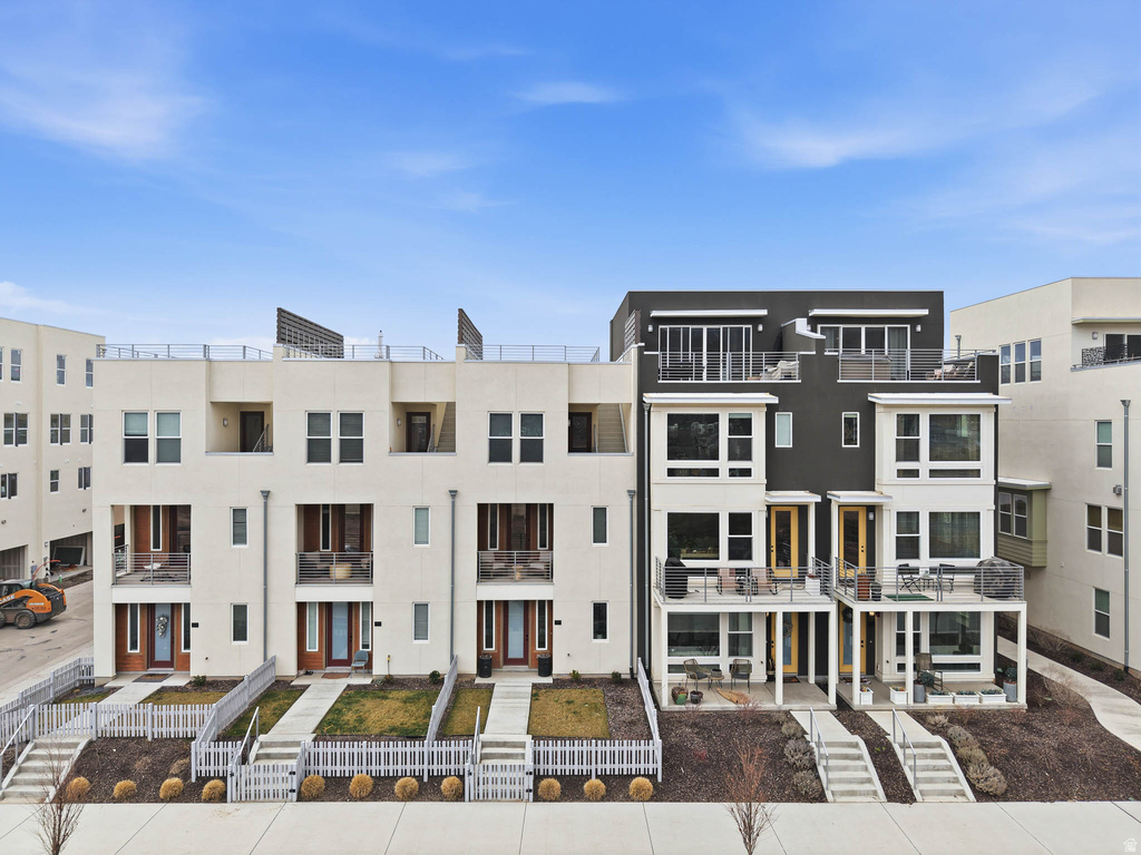 571 N 1400 W Farmington, UT 84025