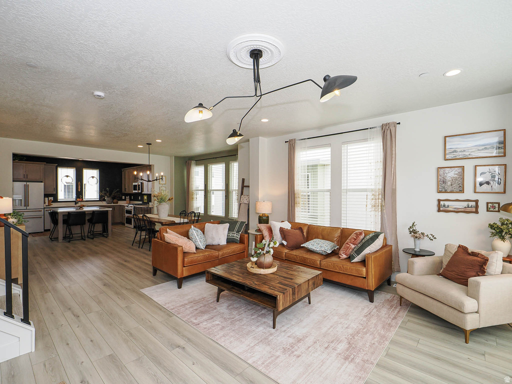 571 N 1400 W Farmington, UT 84025