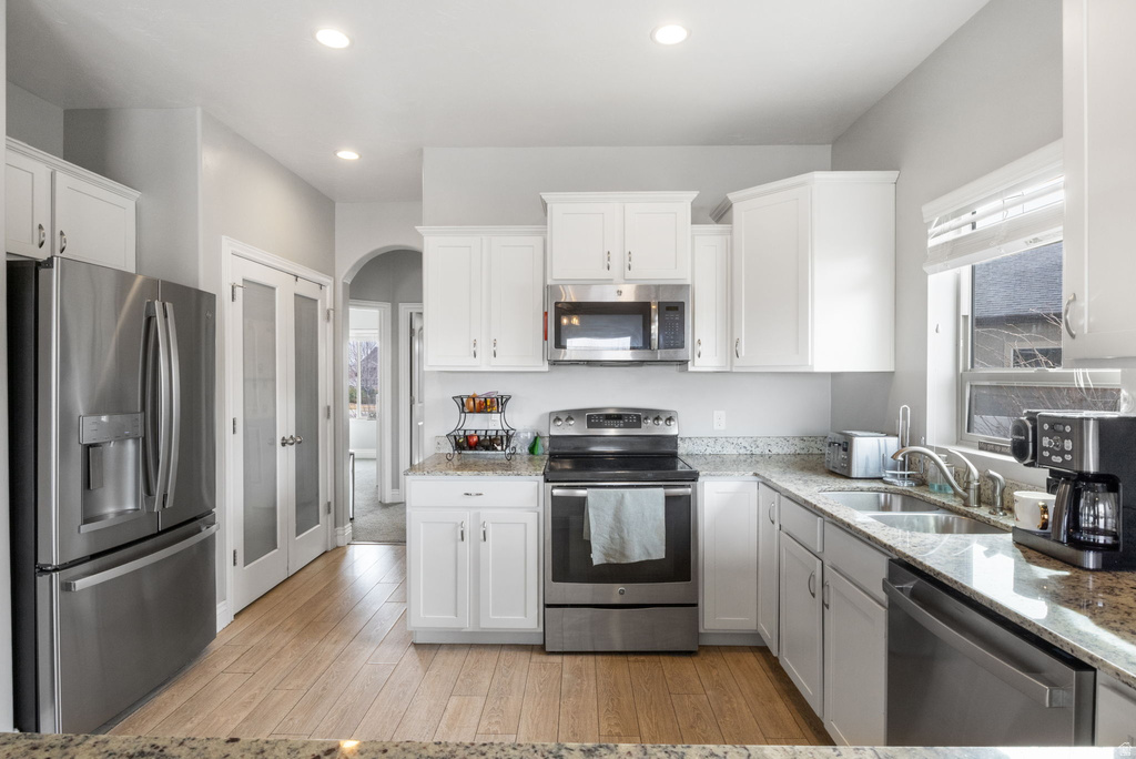 8949 S SOLIAI CIR West Jordan, UT 84081