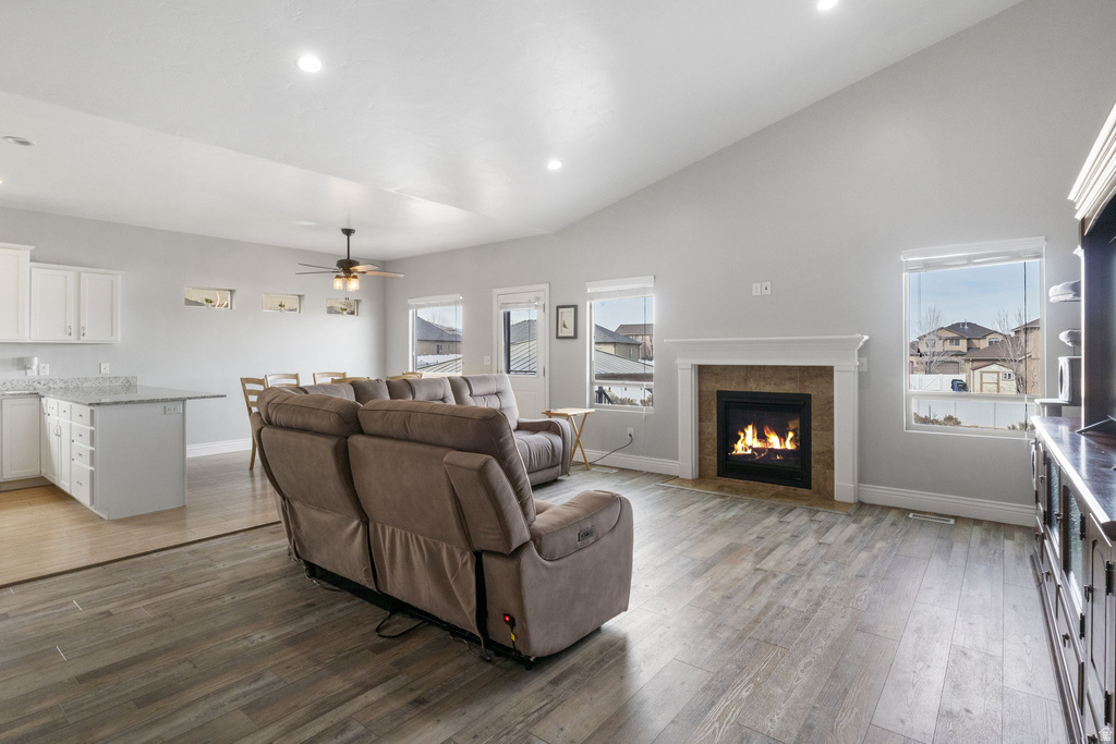 8949 S SOLIAI CIR West Jordan, UT 84081