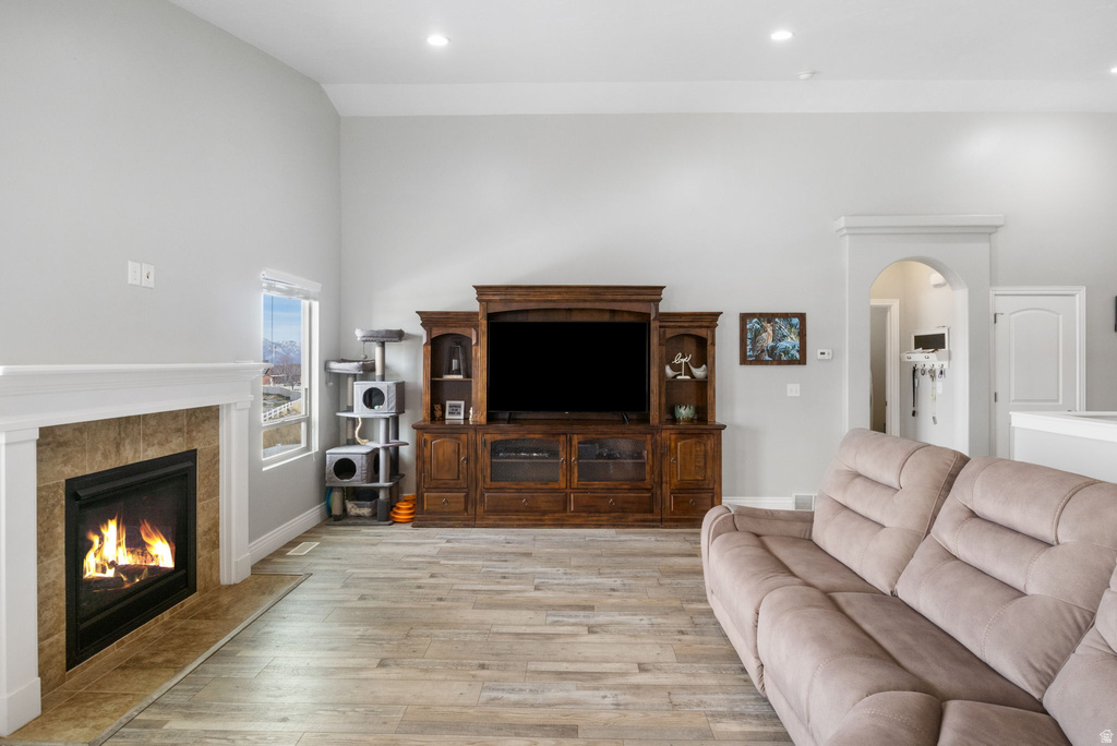 8949 S SOLIAI CIR West Jordan, UT 84081