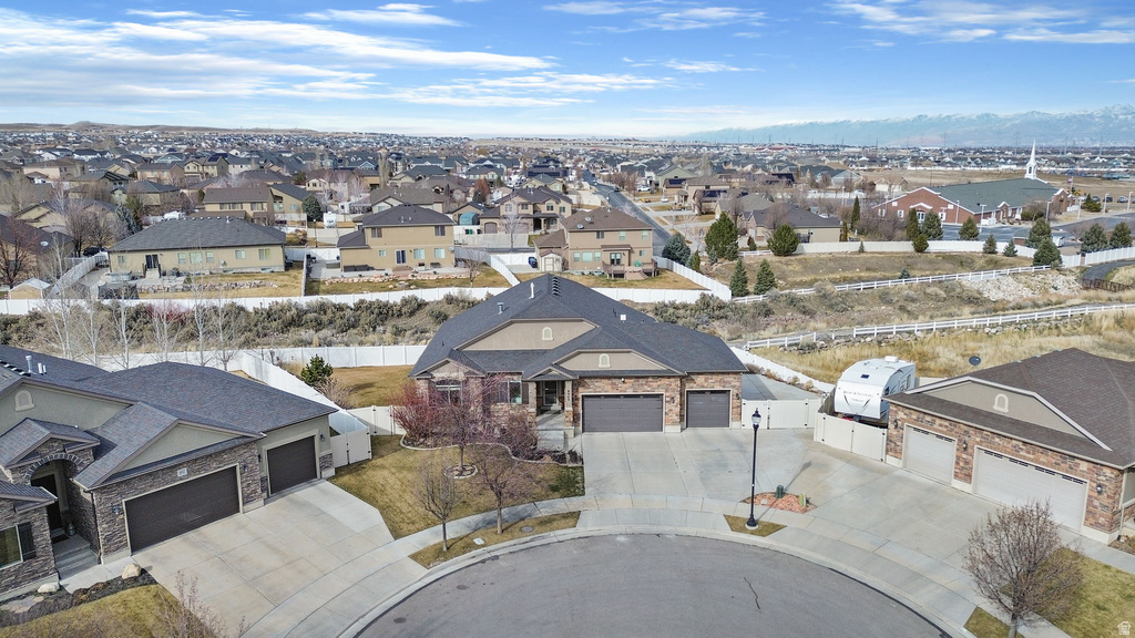 8949 S SOLIAI CIR West Jordan, UT 84081