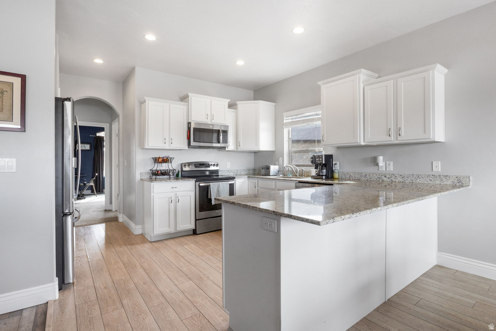 8949 S SOLIAI CIR West Jordan, UT 84081