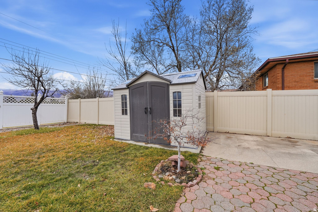 304 W 2300 S Bountiful, UT 84010