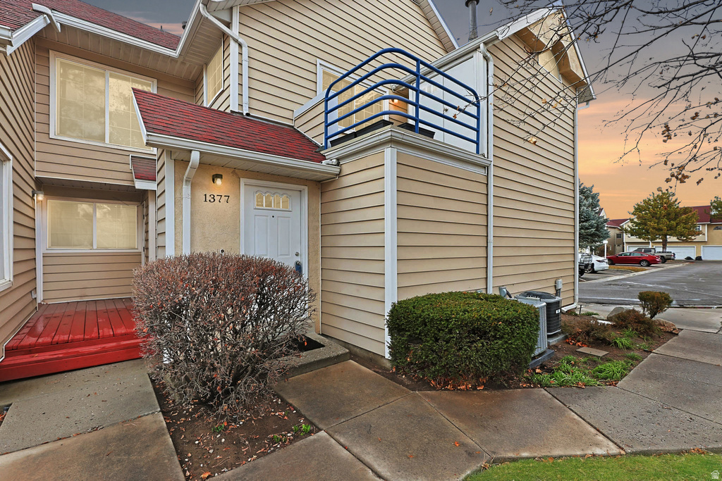 1377 W BREAK WATER DR Taylorsville, UT 84123