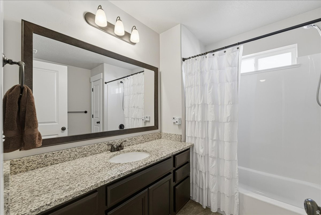 4182 N SLEEPING HOLLOW DR Eagle Mountain, UT 84005