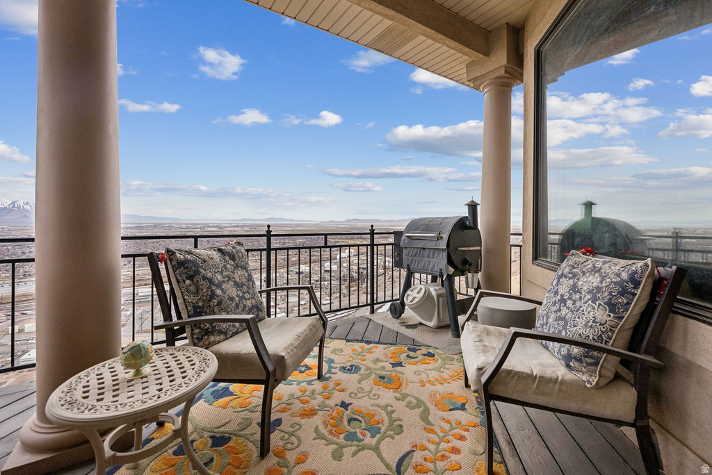 941 N SANDHURST DR Salt Lake City, UT 84103