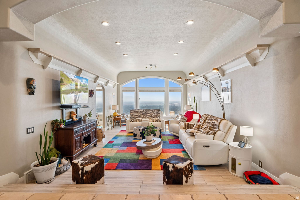 941 N SANDHURST DR Salt Lake City, UT 84103