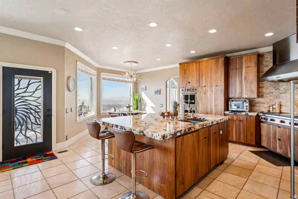 941 N SANDHURST DR Salt Lake City, UT 84103